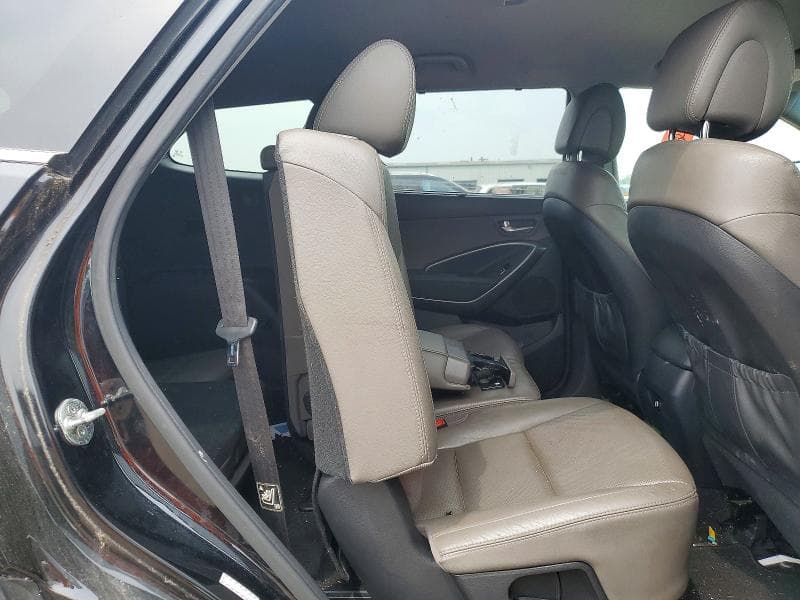 2018 HYUNDAI SANTA FE SE 11