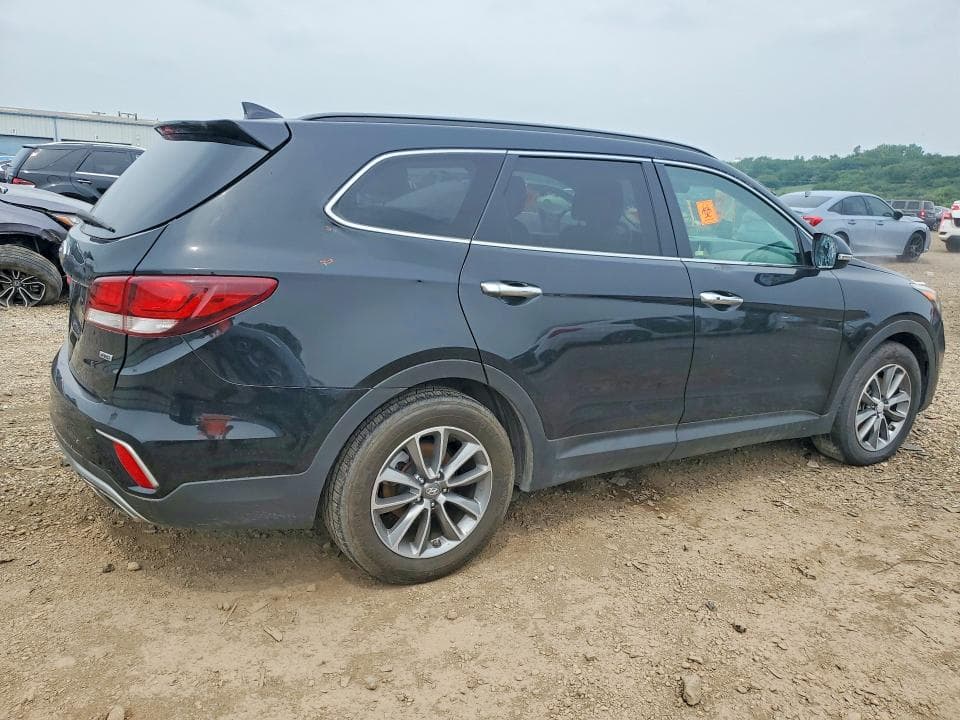 2018 HYUNDAI SANTA FE SE 3