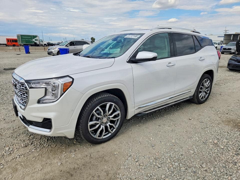 2024 GMC TERRAIN DENALI - 1