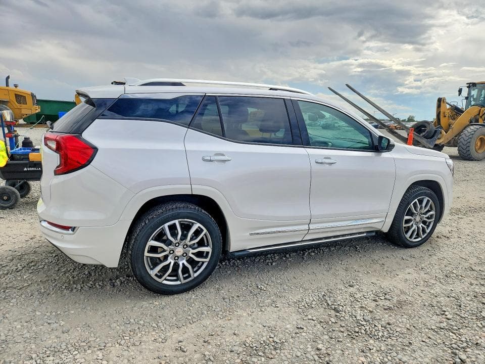2024 GMC TERRAIN DENALI 3