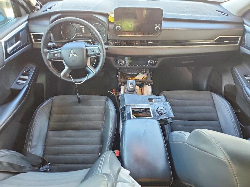 2022 MITSUBISHI OUTLANDER SE 8