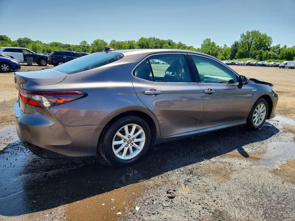 2021 TOYOTA CAMRY LE 3