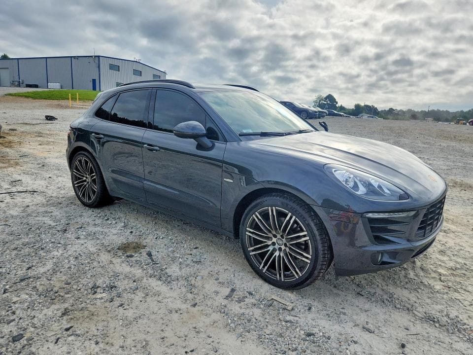 2017 PORSCHE MACAN 4