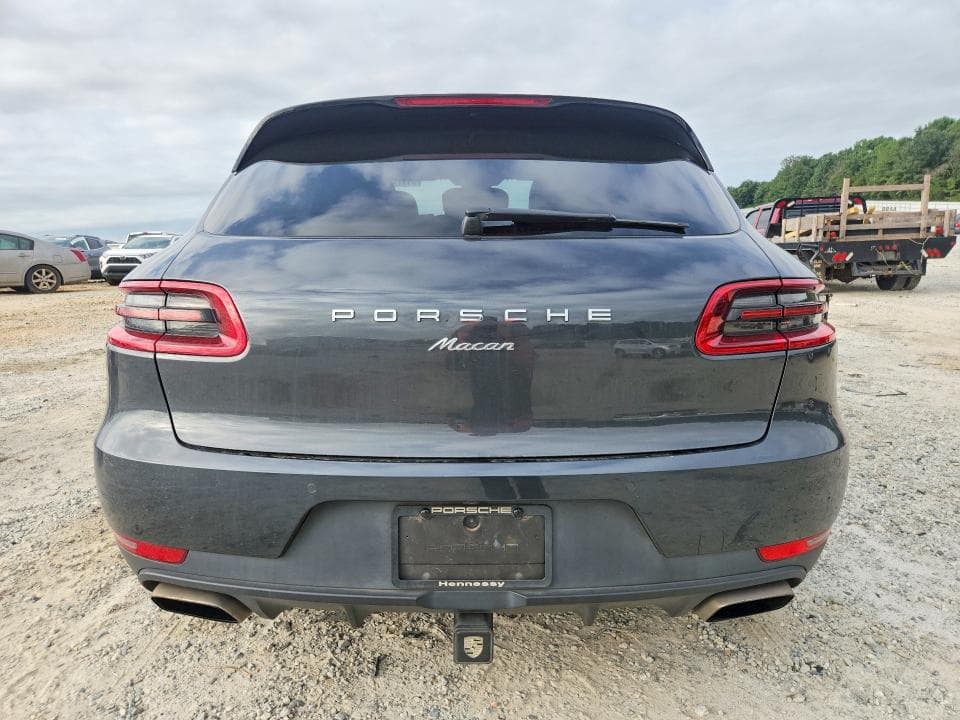 2017 PORSCHE MACAN 6