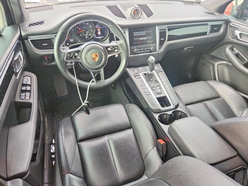 2017 PORSCHE MACAN 8