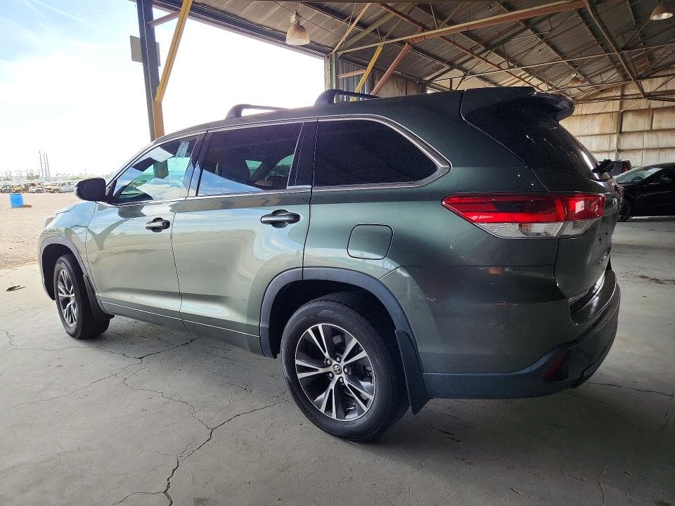 2018 TOYOTA HIGHLANDER LE PLUS LE PLUS 2