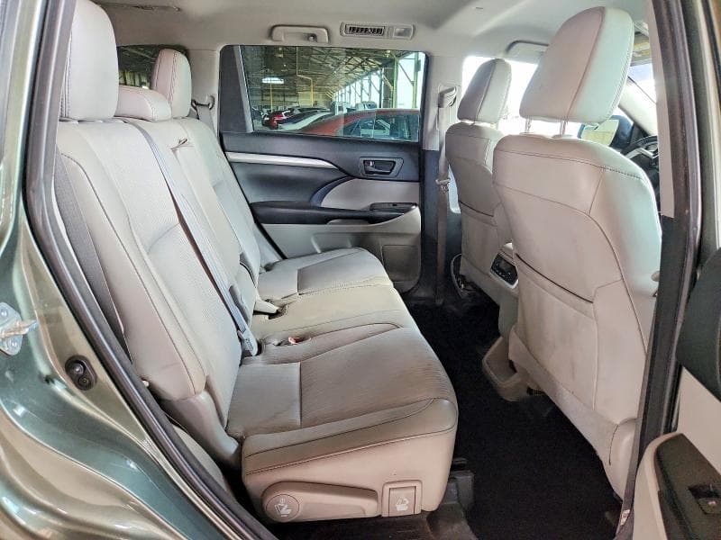 2018 TOYOTA HIGHLANDER LE PLUS LE PLUS 11