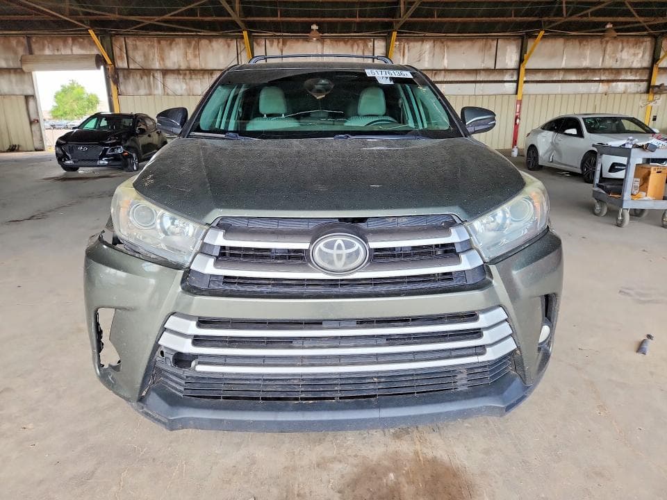 2018 TOYOTA HIGHLANDER LE PLUS LE PLUS 5