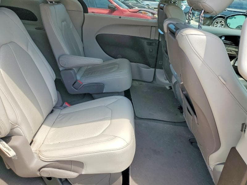 2020 CHRYSLER PACIFICA TOURING L PLUS 11