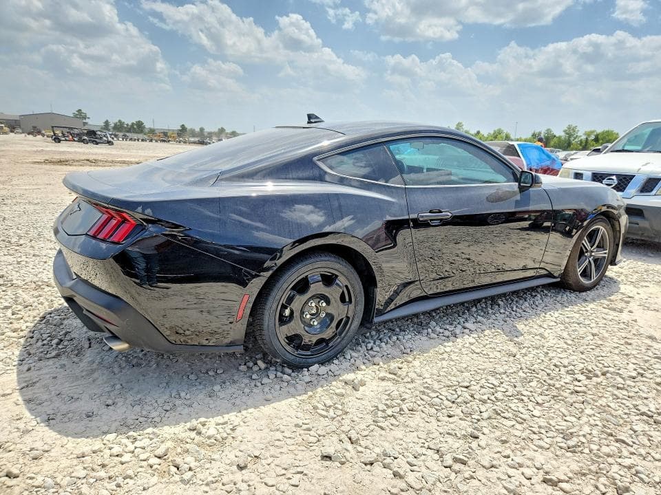 2025 FORD MUSTANG 3