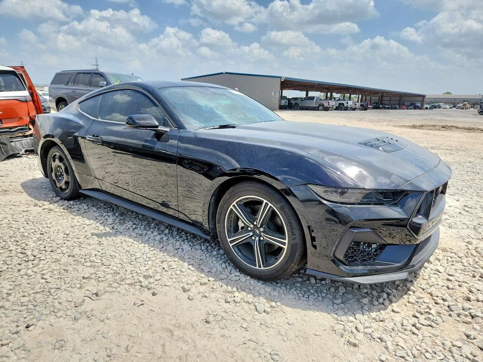 2025 FORD MUSTANG 4