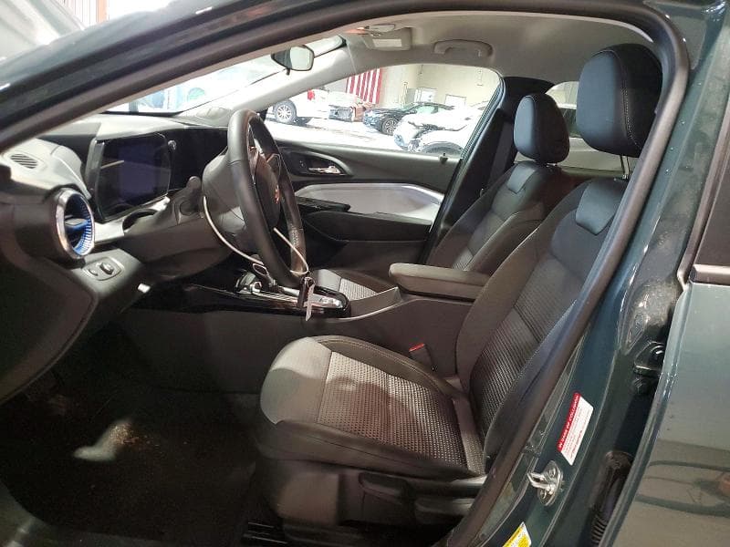 2025 CHEVROLET TRAX 1LT 7