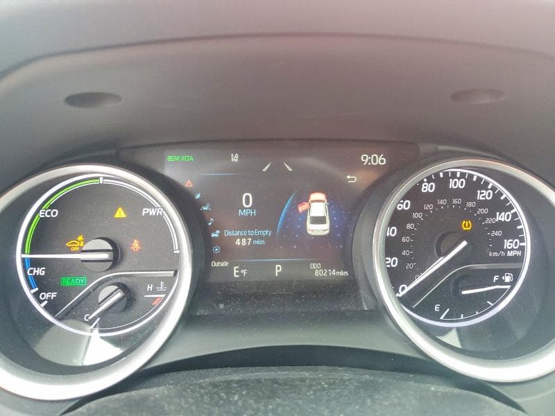 2023 TOYOTA CAMRY XLE XLE 9