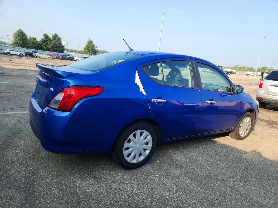 2017 NISSAN VERSA 1.6 SV 3