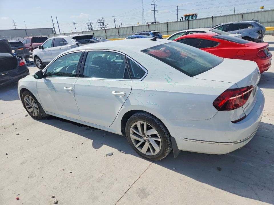 2018 VOLKSWAGEN PASSAT SE 2