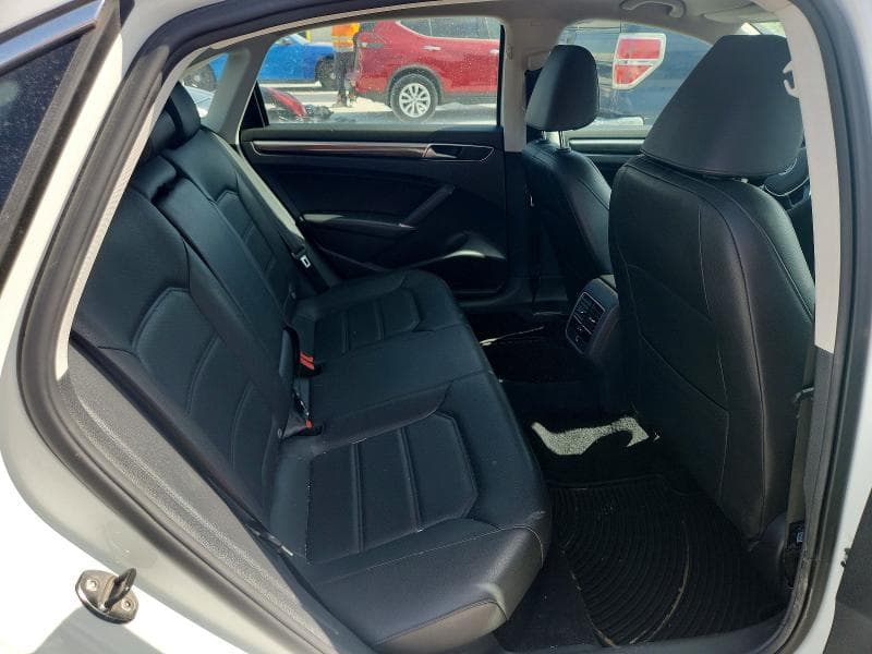 2018 VOLKSWAGEN PASSAT SE 10