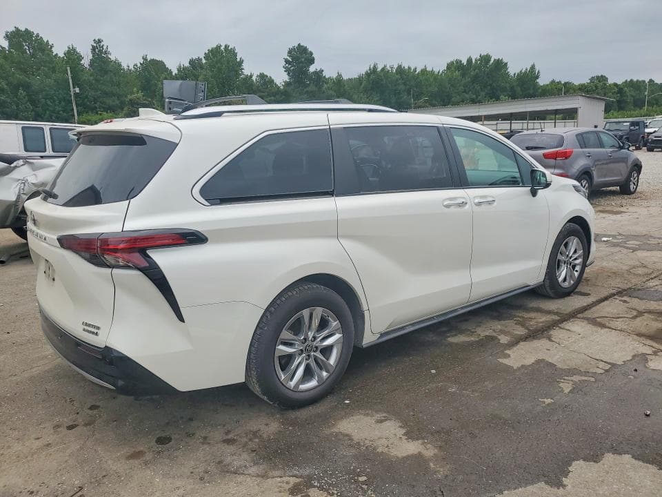 2021 TOYOTA SIENNA LIMITED 7-PASSENGER 3