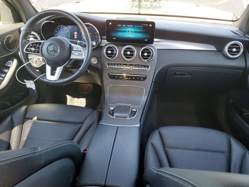 2022 MERCEDES-BENZ GLC 300 4MATIC 8