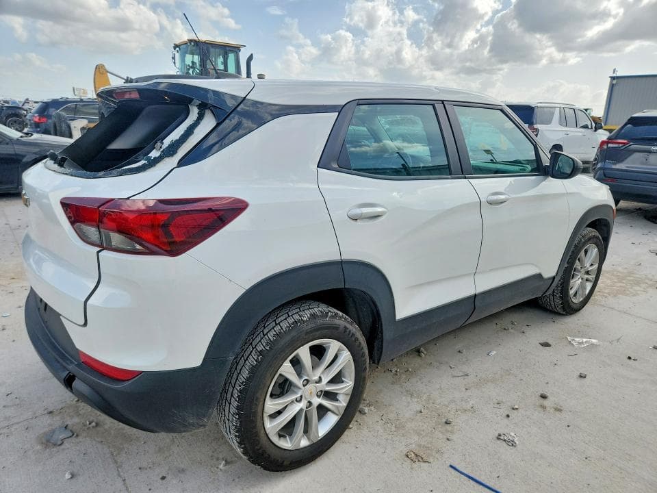 2023 CHEVROLET TRAILBLAZER LS 3