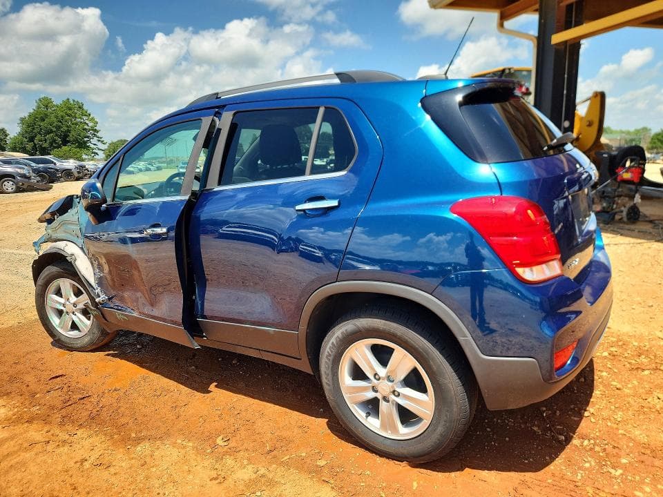 2020 CHEVROLET TRAX 1LT 2