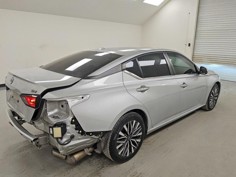 2023 NISSAN ALTIMA SV 3
