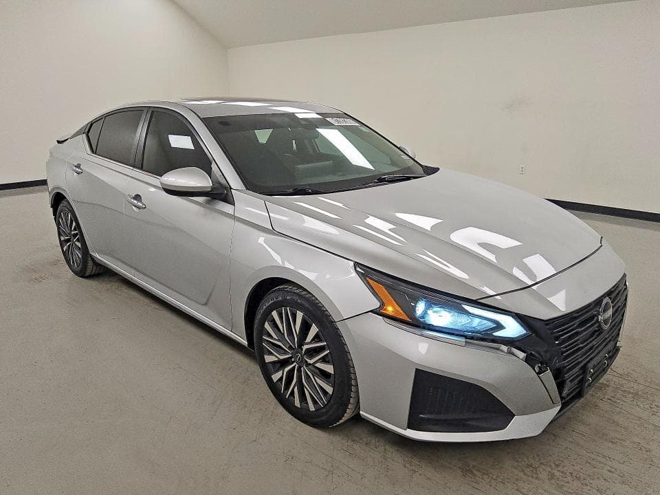 2023 NISSAN ALTIMA SV 4