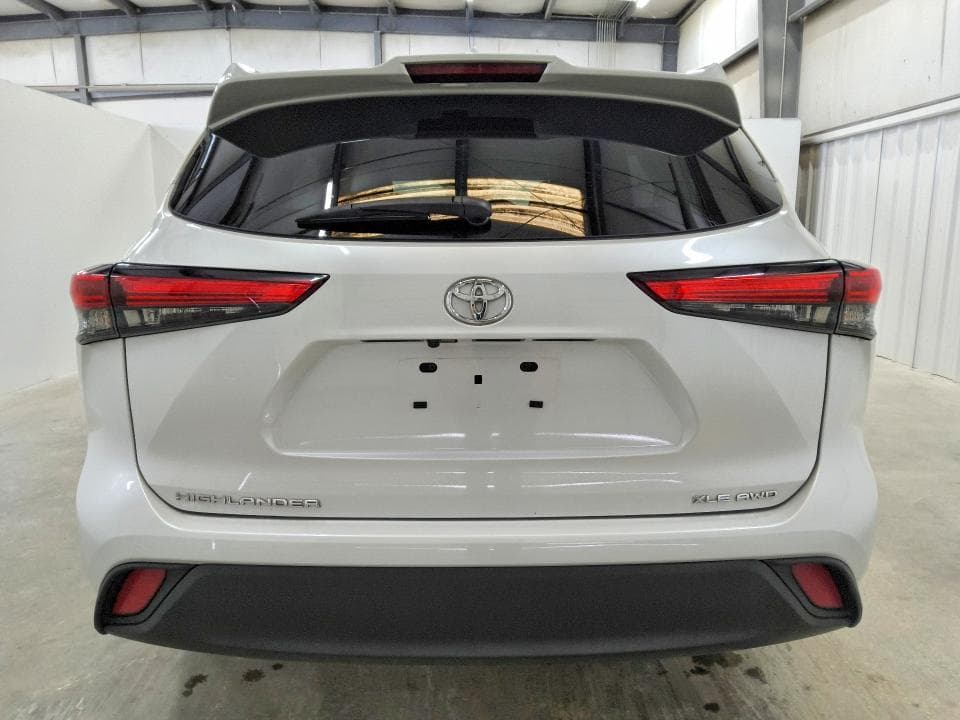 2022 TOYOTA HIGHLANDER XLE 6