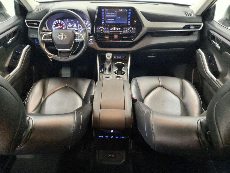 2022 TOYOTA HIGHLANDER XLE 8