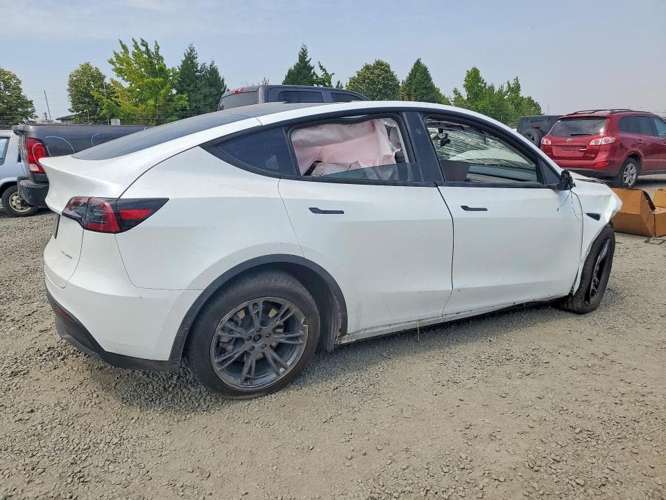 2025 TESLA MODEL Y 3