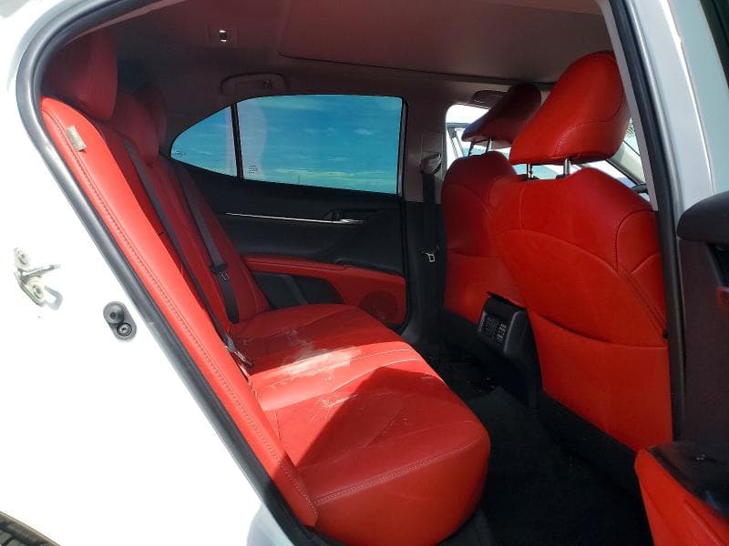 2019 TOYOTA CAMRY XSE 10