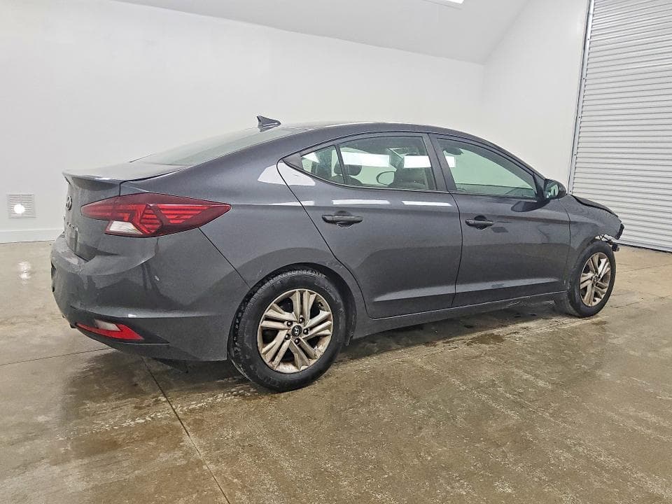 2020 HYUNDAI ELANTRA SEL 3