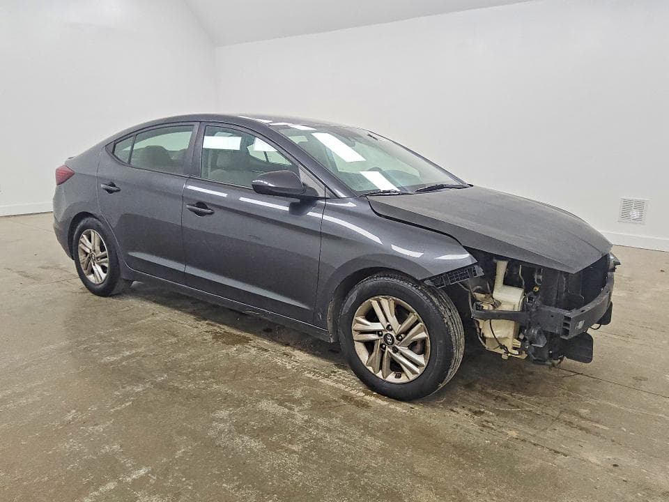 2020 HYUNDAI ELANTRA SEL 4