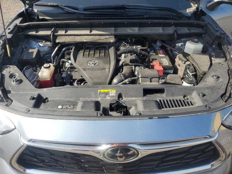 2023 TOYOTA HIGHLANDER LIMITED 12