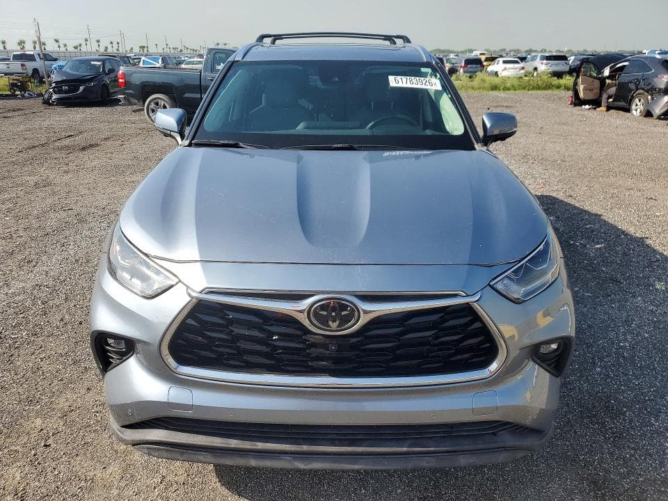 2023 TOYOTA HIGHLANDER LIMITED 5