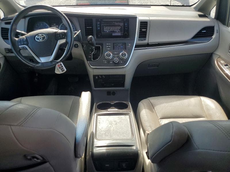 2017 TOYOTA SIENNA XLE PREMIUM 7-PASSENGER 8