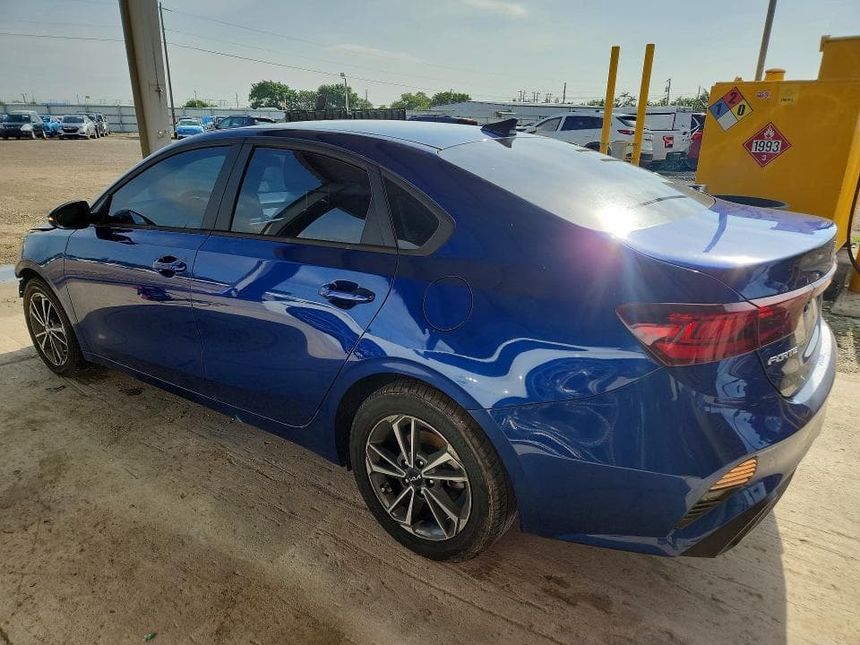 2022 KIA FORTE LXS 2