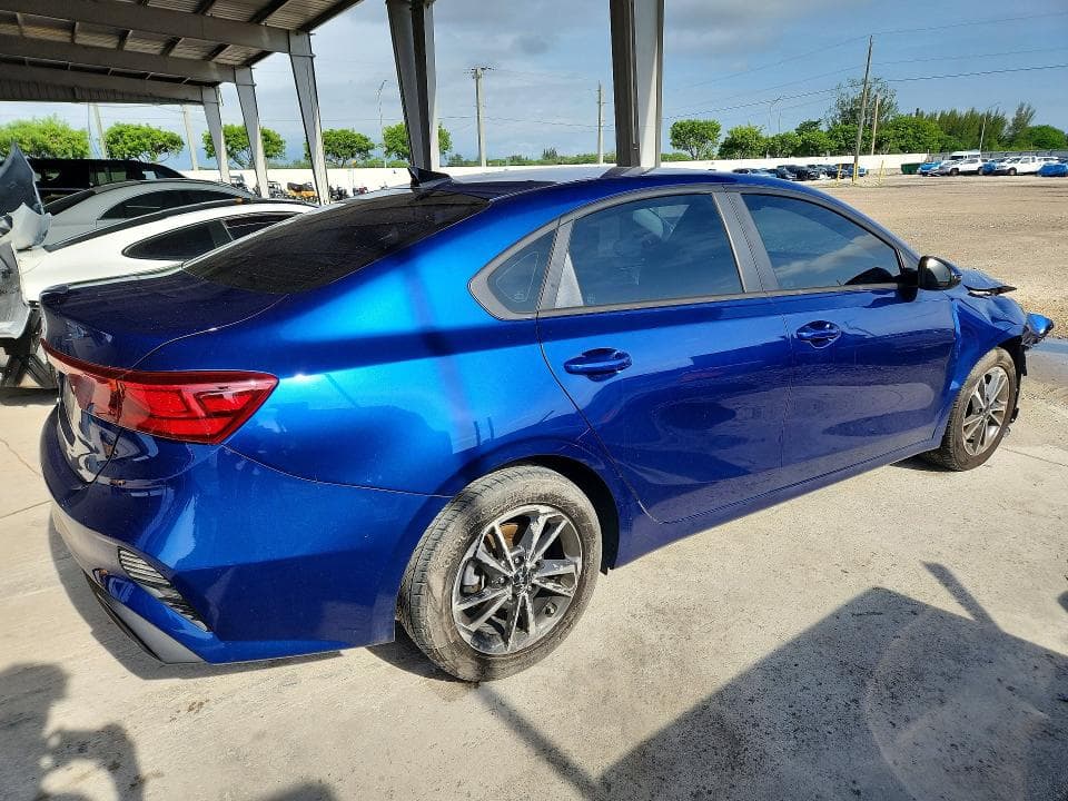 2022 KIA FORTE LXS 3
