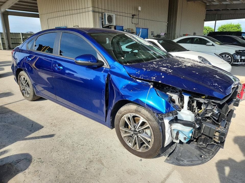 2022 KIA FORTE LXS 4