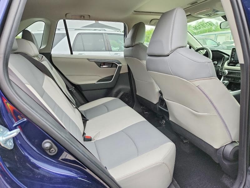 2019 TOYOTA RAV4 XLE PREMIUM XLE PREMIUM 11