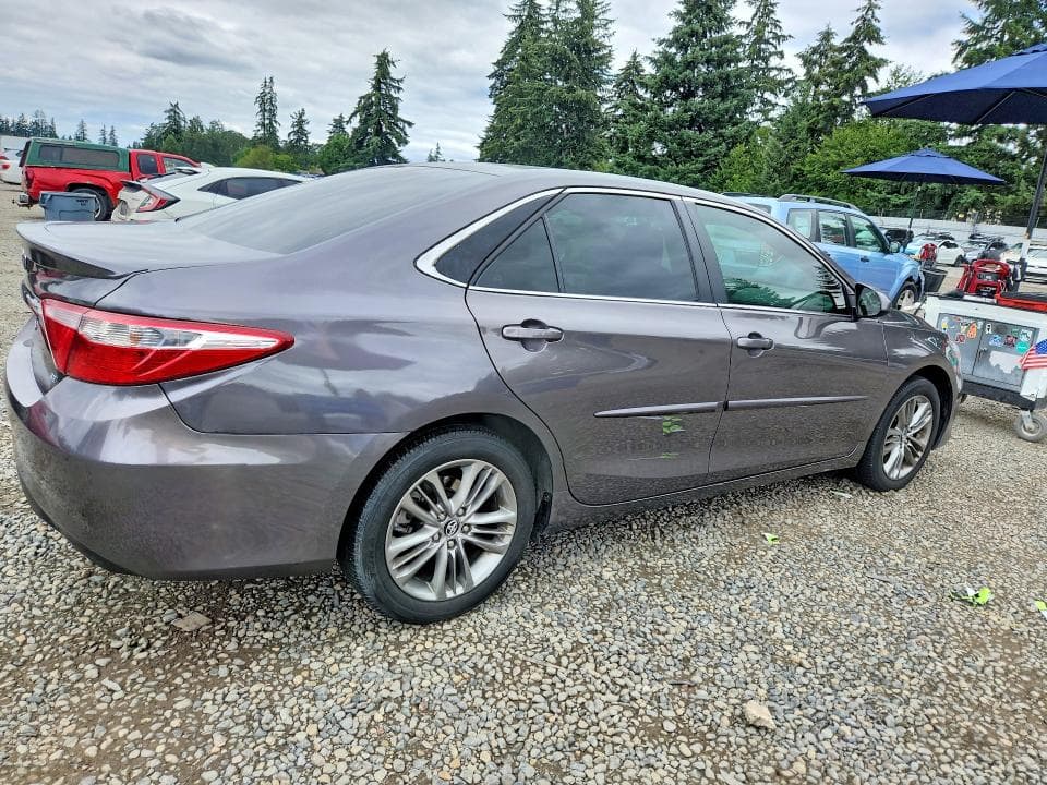 2017 TOYOTA CAMRY SE SE 3