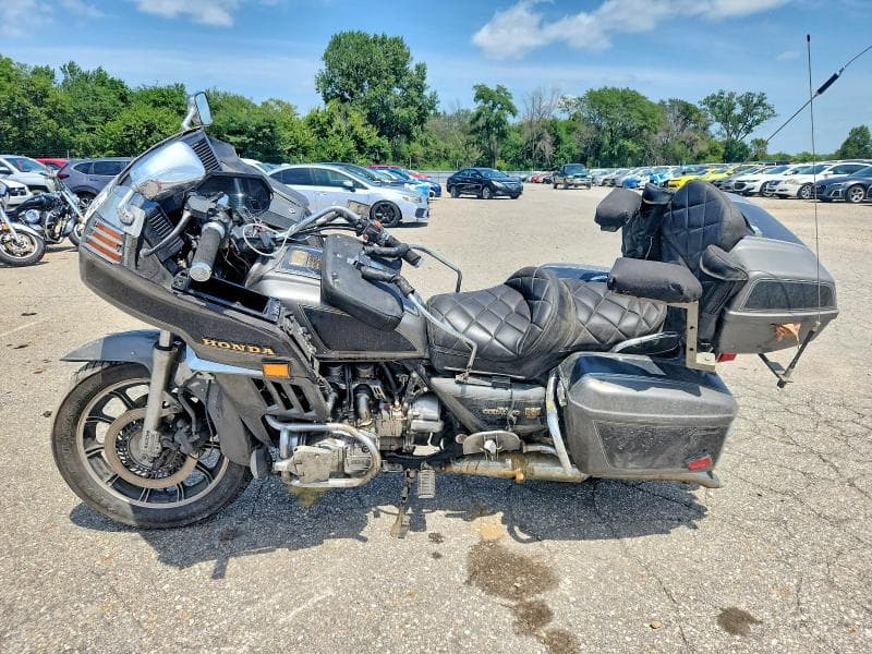 1983 HONDA GL1100 A 3