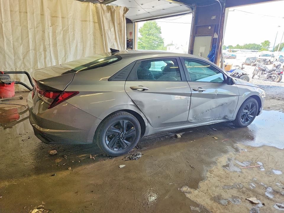 2023 HYUNDAI ELANTRA SEL 3