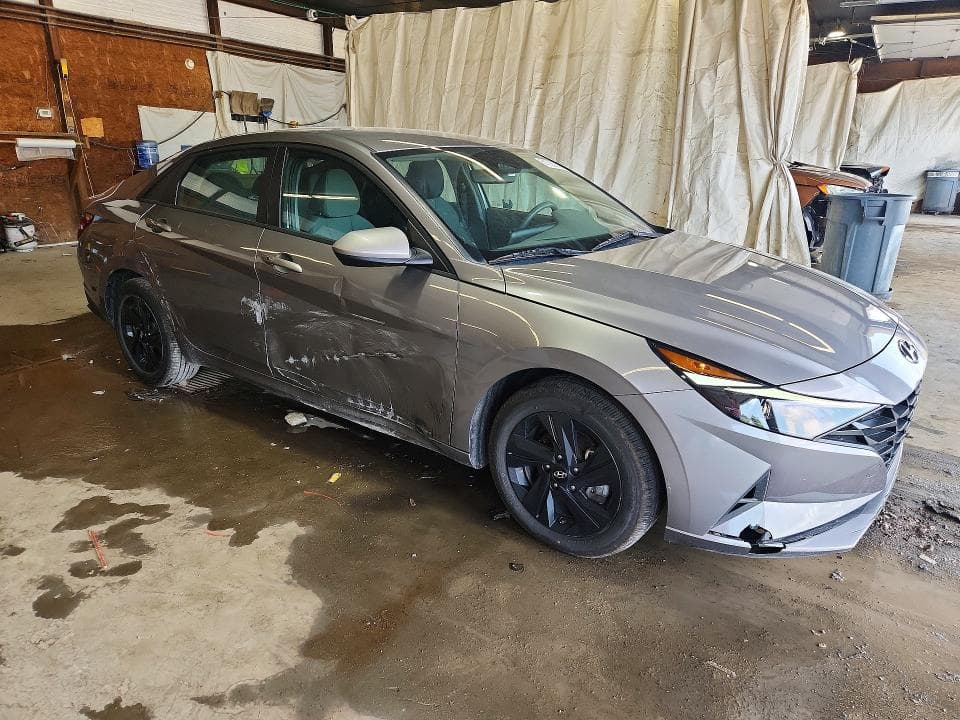 2023 HYUNDAI ELANTRA SEL 4