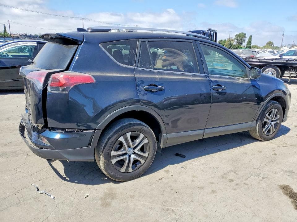 2018 TOYOTA RAV4 LE 3