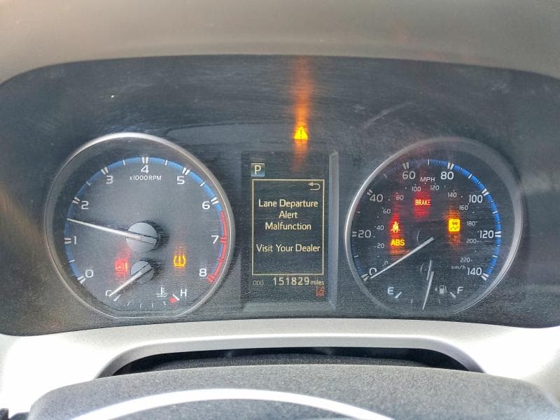 2018 TOYOTA RAV4 LE 9