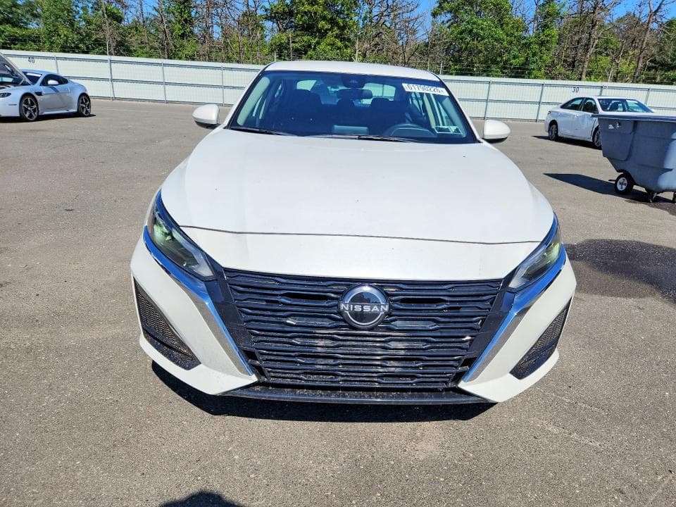 2023 NISSAN ALTIMA SV 5