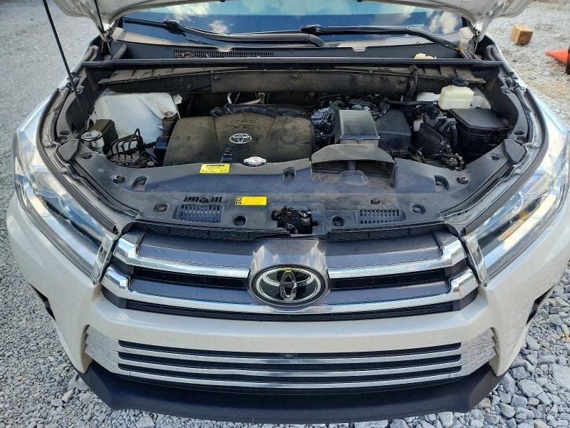 2018 TOYOTA HIGHLANDER LIMITED PLATINUM 11