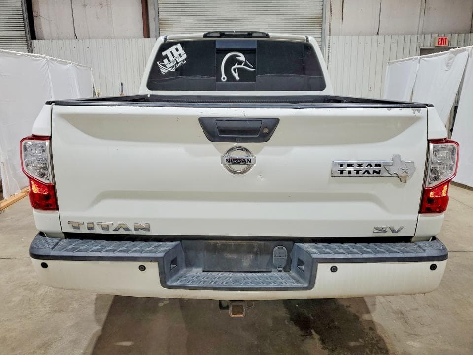 2017 NISSAN TITAN SV 6