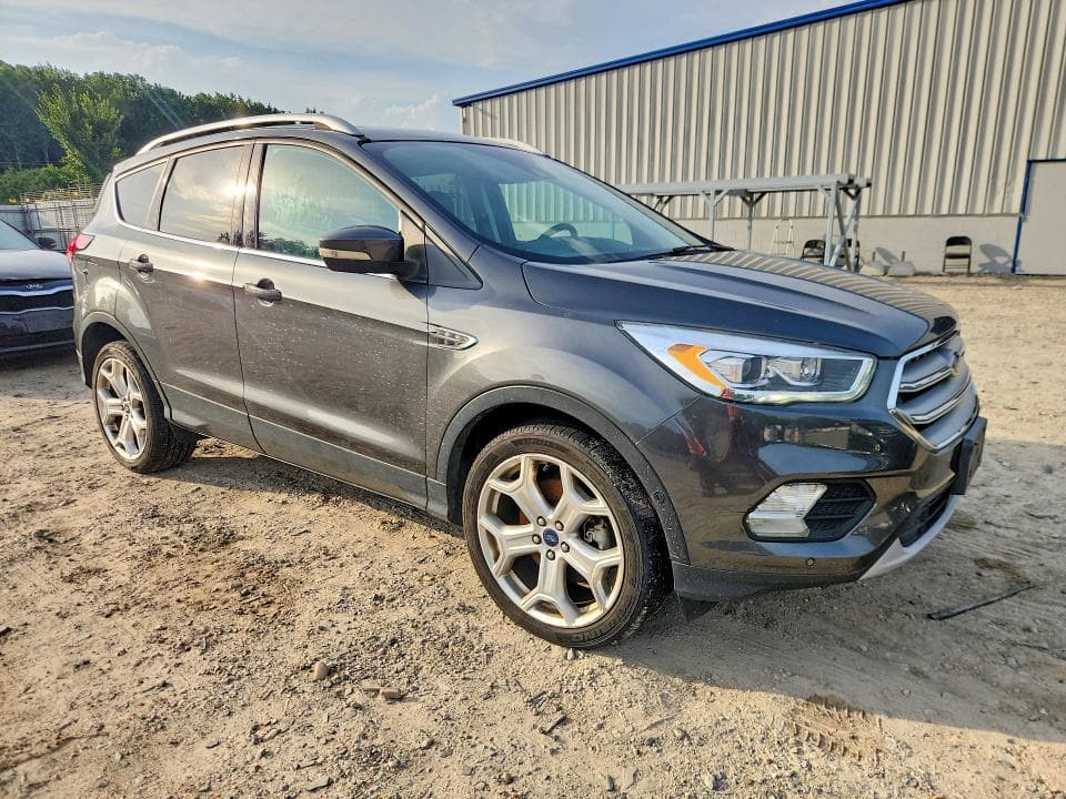 2019 FORD ESCAPE TITANIUM 4