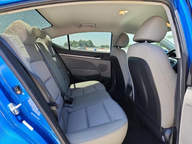 2017 HYUNDAI ELANTRA SE 10